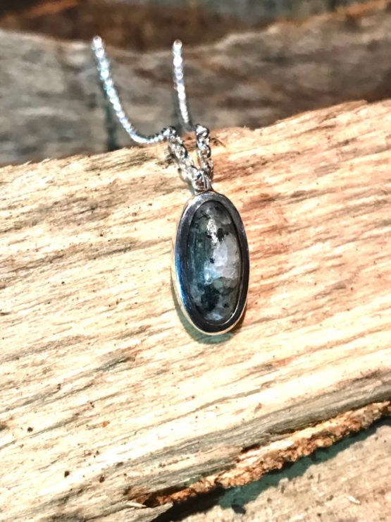 Chamonix Granite Oval Necklace - Image 2
