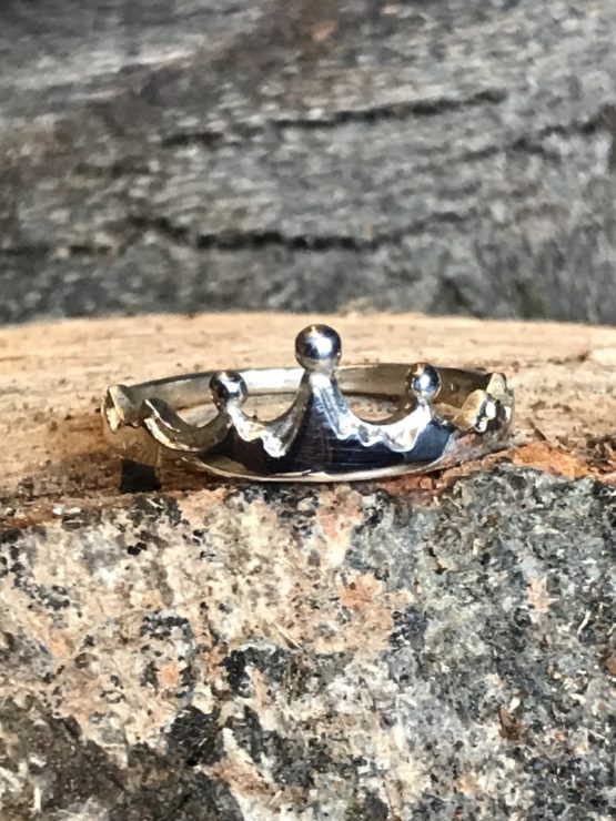 Queen of the Mountain Ring