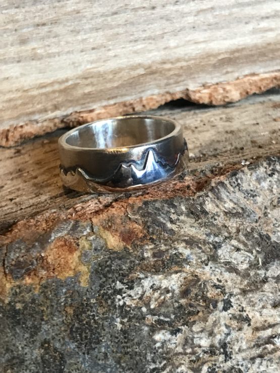 Aiguille du Midi Silhouette Mountain Ring